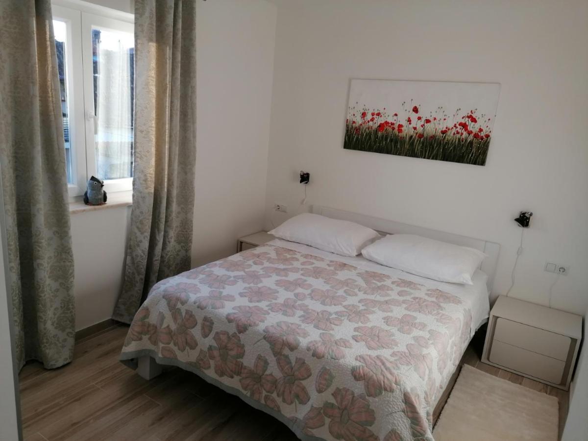 Apartment Nada 2 Malinska Extérieur photo